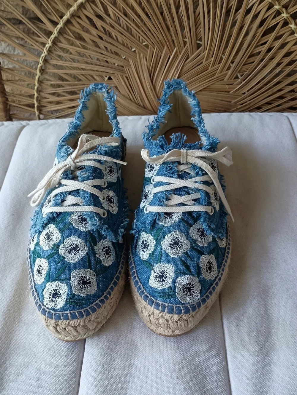 Leoffler Randall Alfie Blue Floral Embroidered Espadrille Sneakers_40